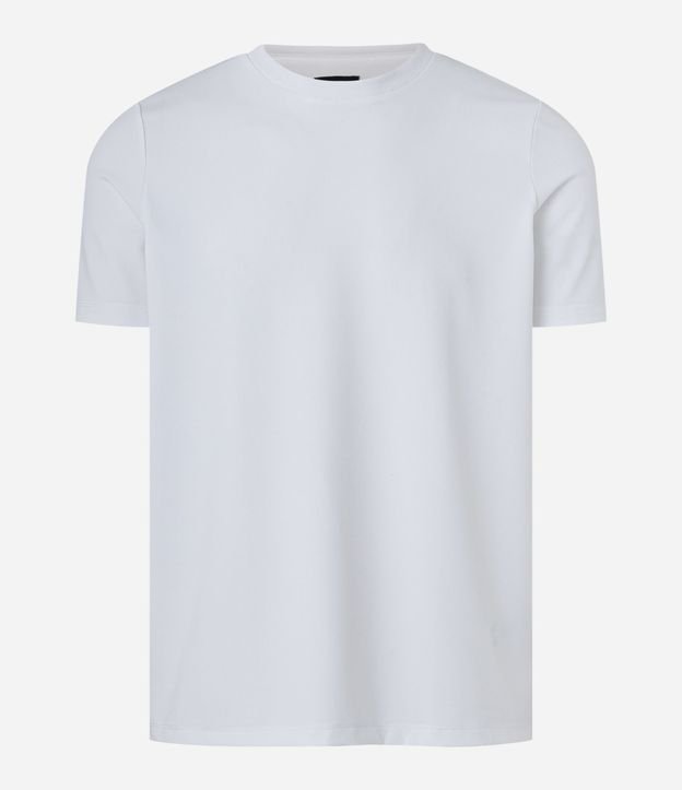 Remera Slim Maquinetada con Cuello Redondo 8