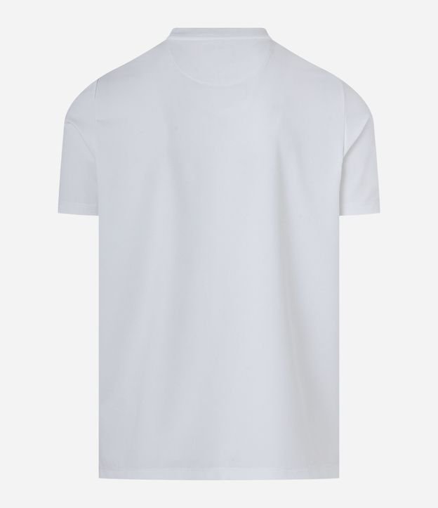 Remera Slim Maquinetada con Cuello Redondo 10