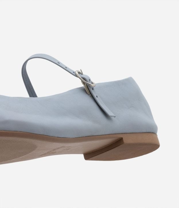 Zapatilla de Cuero con Puntera Cuadrada y Detalle en Hebilla 5
