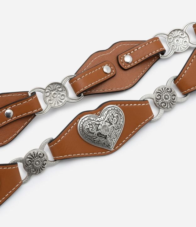 Cinturón Estrecho en PU con Eslabones y Detalle en Corazón 3