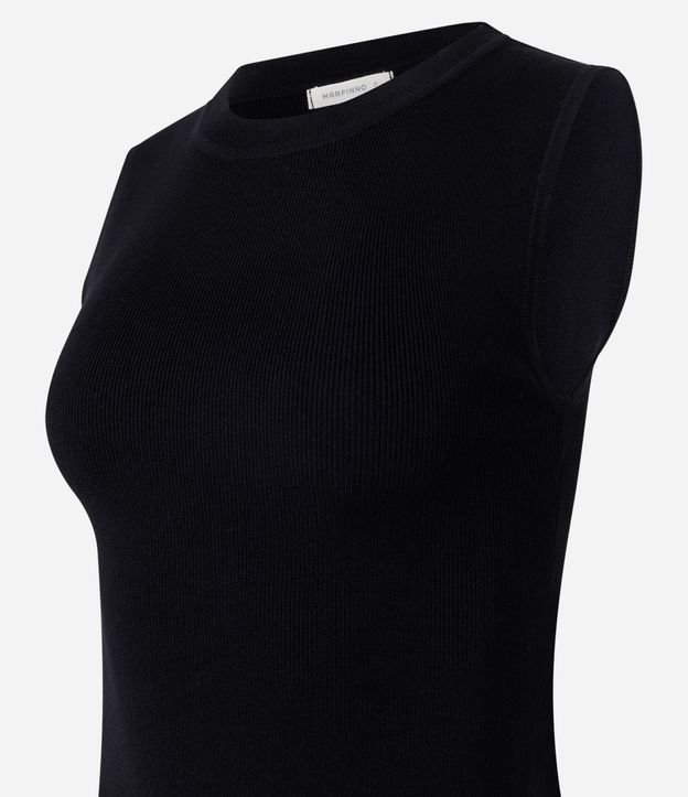 Blusa sin Manga en Punto Canelado con Cuello Redondo 7