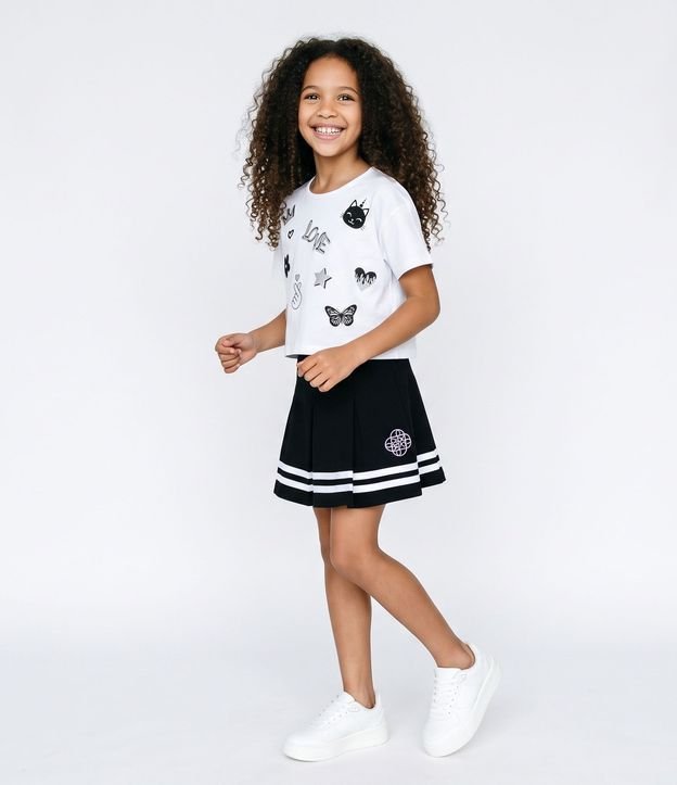 Remera Cropped con Estampa de Garabatos - Talle 5 a 14 años 2