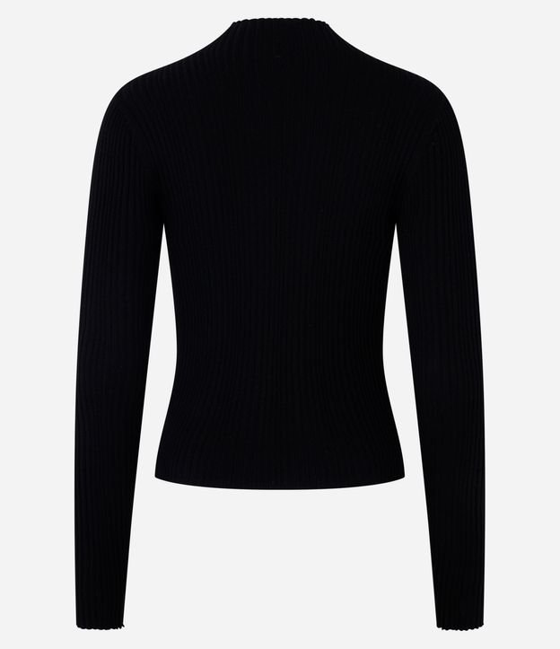 Blusa en Punto con Cuello Alto 6