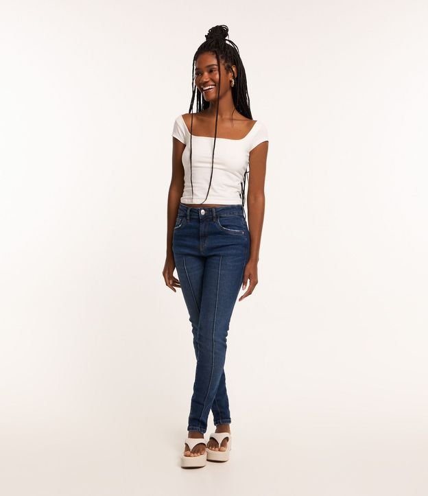 Pantalón Skinny en Jeans con Detalle Delantero