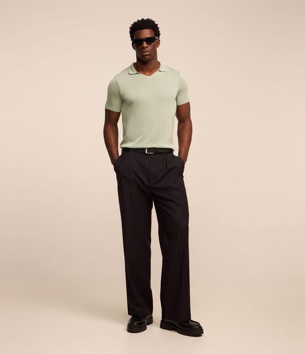 Remera Polo en Punto con Cuello V 3