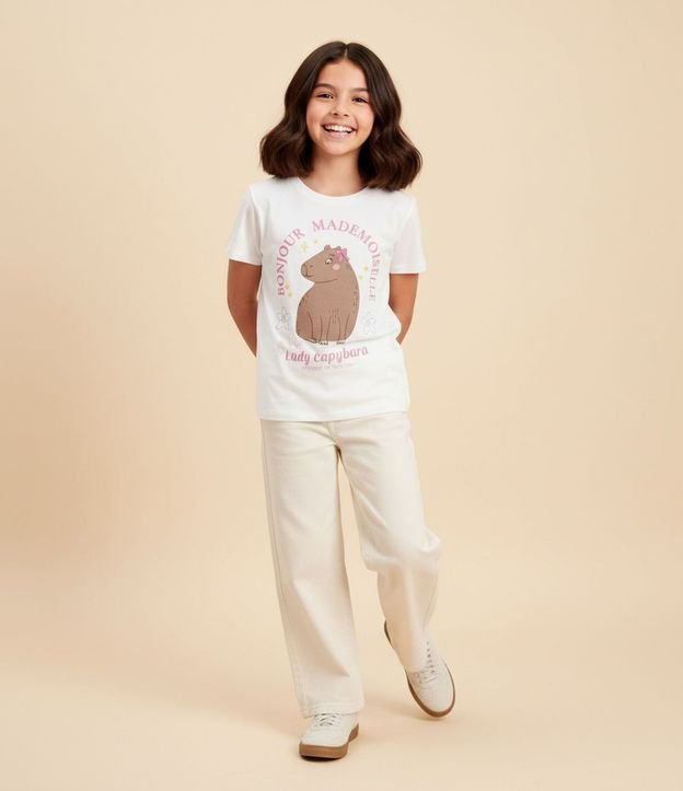 Remera Evasê Infantil con Estampado de Lady Capybara - Talle 5 a 14 años