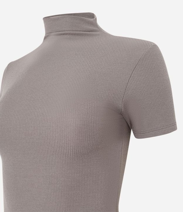 Blusa en Rib con Cuello Alto 5