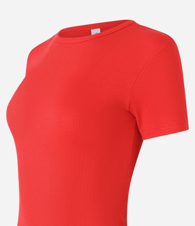 Blusa en Viscosa Texturizada con Bajo Ondulado 7