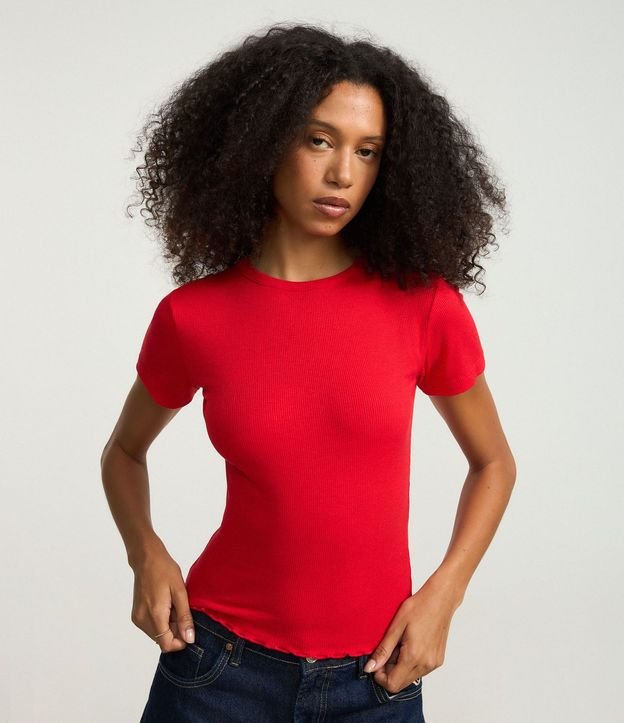 Blusa en Viscosa Texturizada con Bajo Ondulado 4