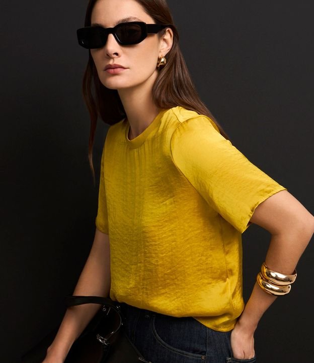 Blusa Satinada con Cuello en Rib 5