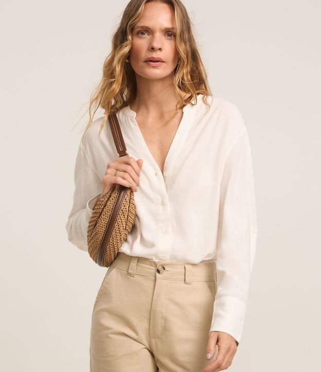 Camisa en Viscolino con Cuello Padre