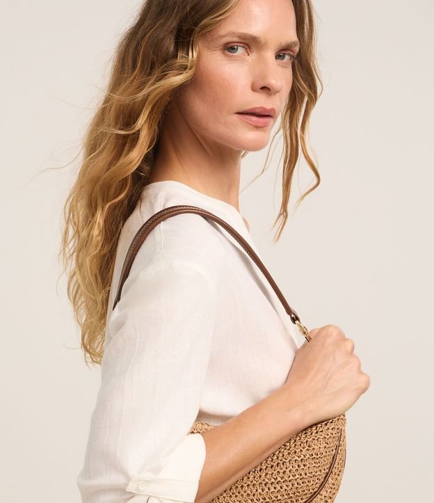 Camisa en Viscolino con Cuello Padre 5