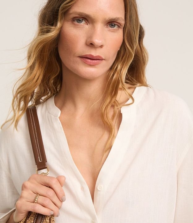 Camisa en Viscolino con Cuello Padre 6