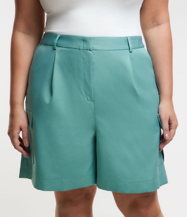 Bermuda Sastrería con Bolsillo Cargo Curve & Plus Size 2
