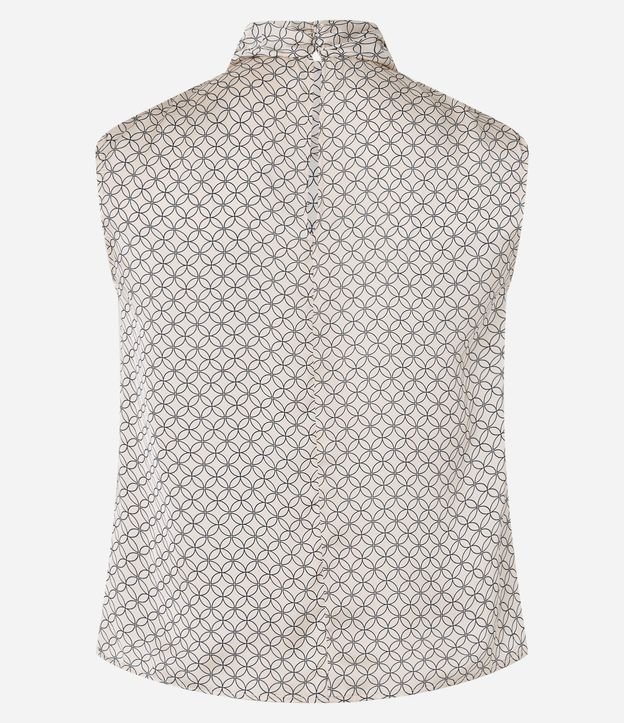 Blusa Satinada con Cuello Drapeado y Estampa Geométrica 6