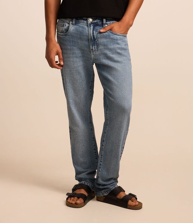 Pantalón Slim en Jeans Denim con Lavado y Pespunte