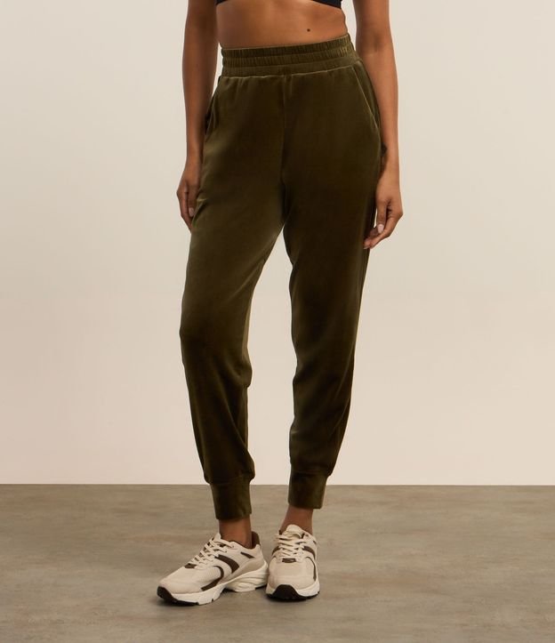 Pantalón Deportivo en Microfibra con Cintura Elástica 2