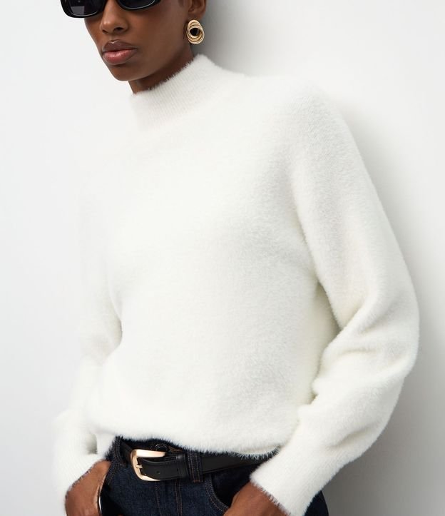 Suéter en Poliamida Afelpada con Cuello Alto 3