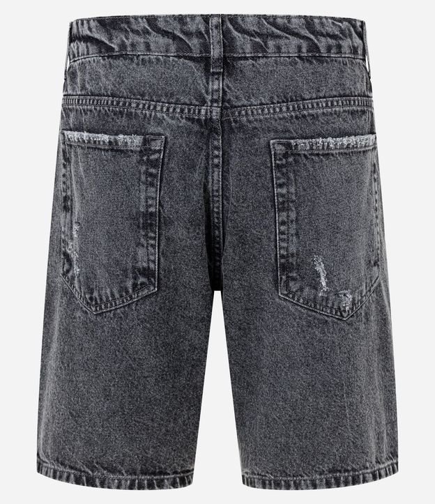 Bermuda Slim en Jeans Denim Destroyed y Bajo a Hilo 7