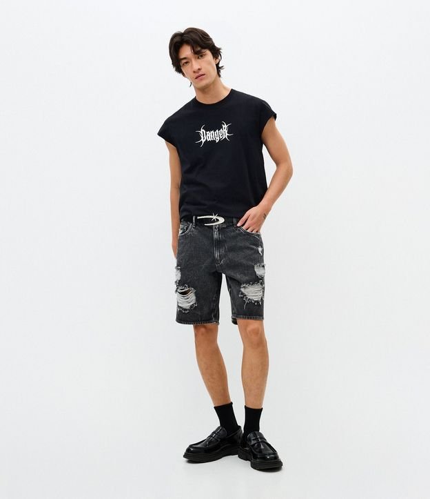 Bermuda Slim en Jeans Denim Destroyed y Bajo a Hilo 2