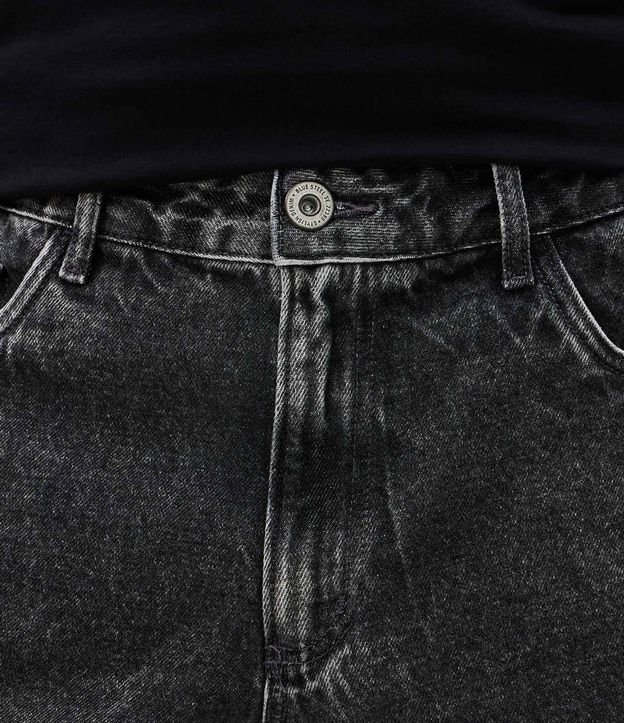 Bermuda Slim en Jeans Denim Destroyed y Bajo a Hilo 5