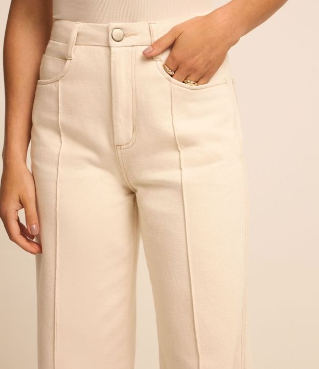Pantalón Wide Leg en Sarga con Friso Delantero 4
