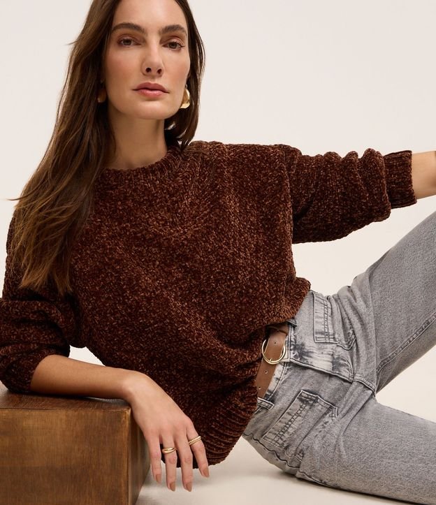 Suéter en Chenille con Cuello Redondo 2