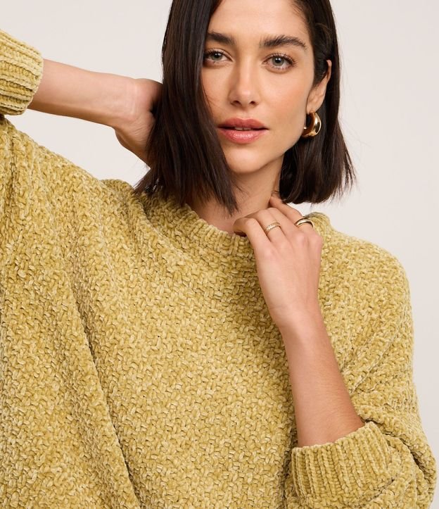 Suéter en Chenille con Cuello Redondo