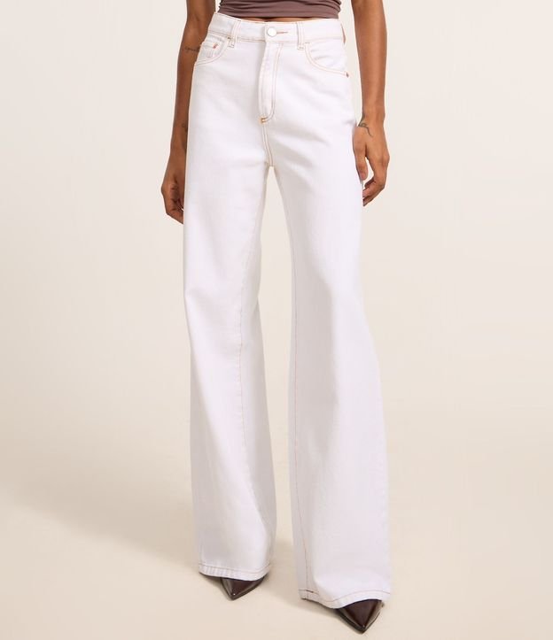 Pantalón Wide Leg en Sarga con Pespontos Contrastantes 3
