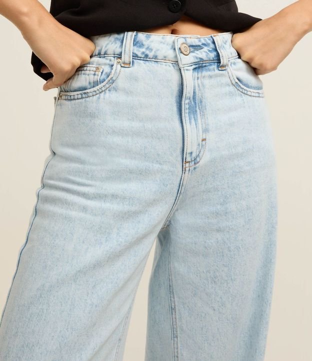Pantalón Wide Leg en Jeans con Tiro Alto y Bolsillos 4