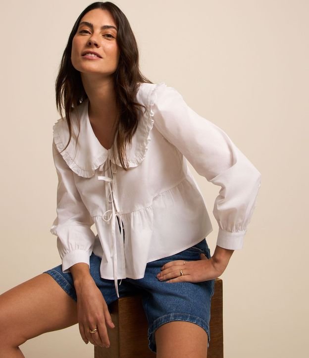 Bermuda en Jeans con Cintura Mediana y Detalle en el Bajo