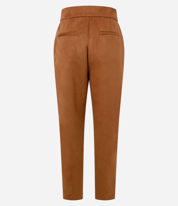 Pantalón Carrot en Gamuza con Bolsillos 2