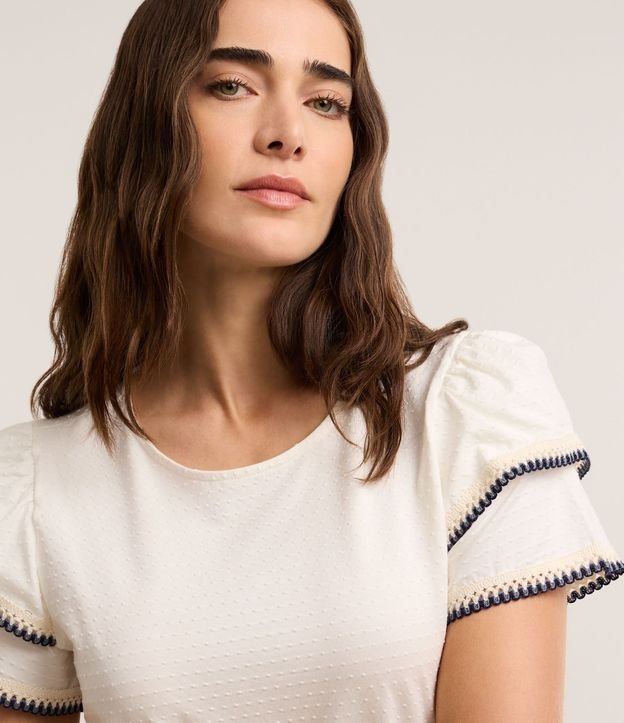 Blusa en Algodón con Detalle en Efecto Ganchillo en la Manga 4