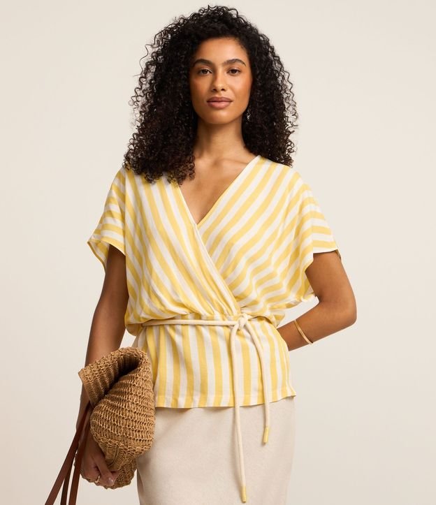 Blusa en Viscolino Rayada con Cinturón Cuerda 3