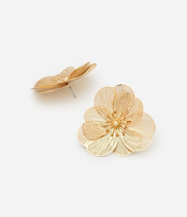 Caravana Botón en Metal Flor con Pétalos Delicados 4