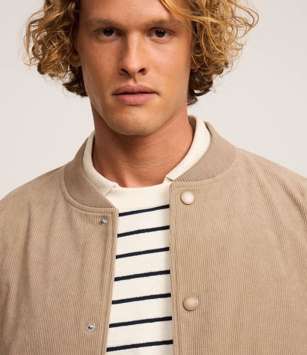 Campera Bomber en Terciopelo con Botones Forrados 4