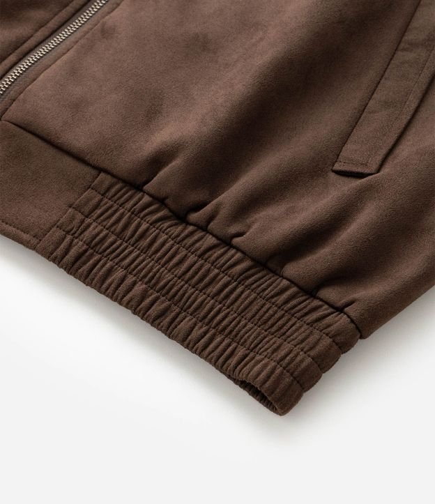 Campera con Detalles en Recorte y Bajo con Elástico 11