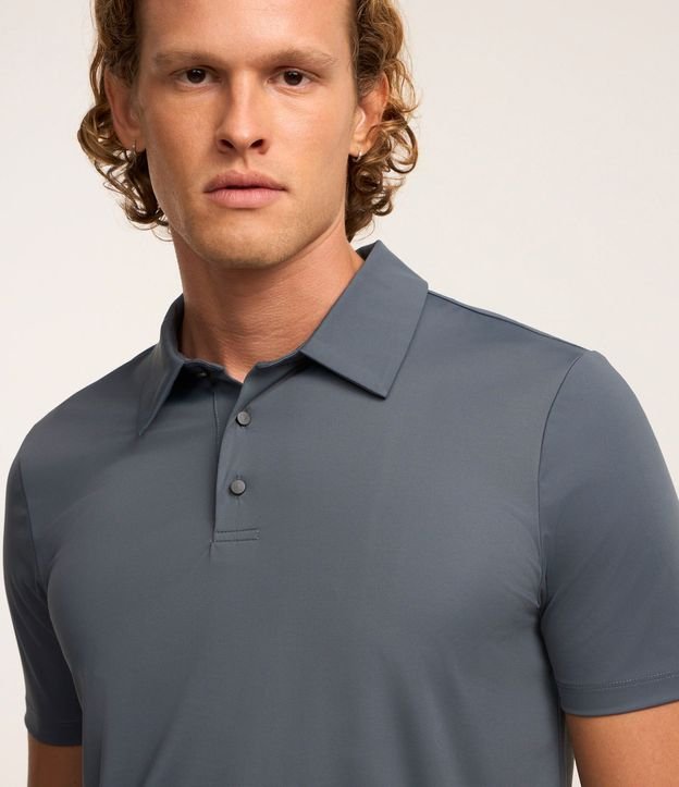 Camisa Polo Performance con Toque Gelado 2