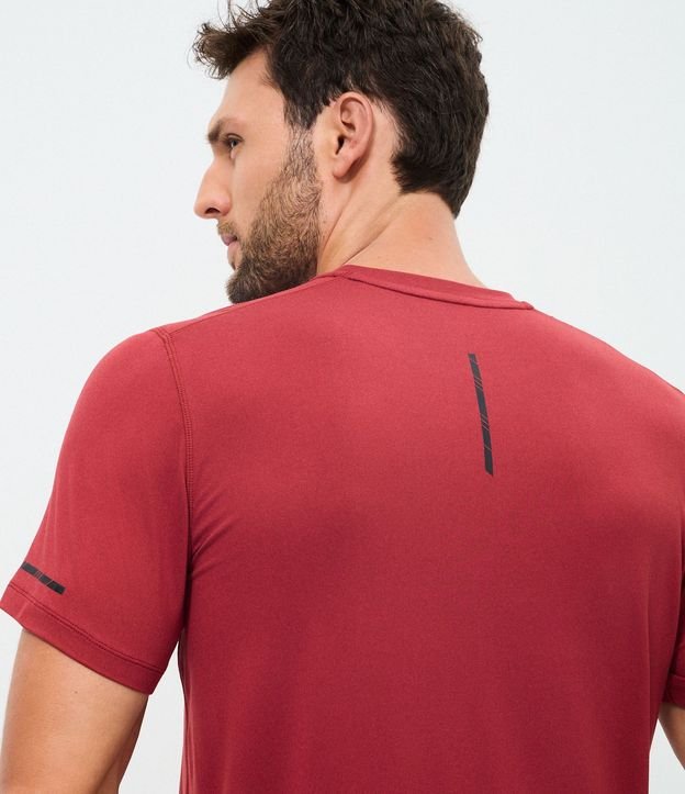 Remera Deportiva con Etiqueta en la Barra y Manga Corta 4