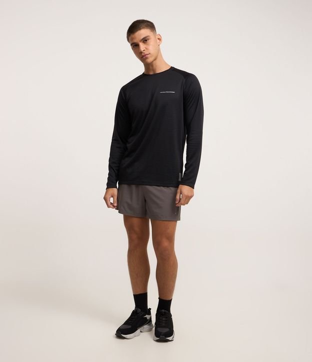 Remera Deportiva en Tecnologia Dry con Estampa Lettering 2