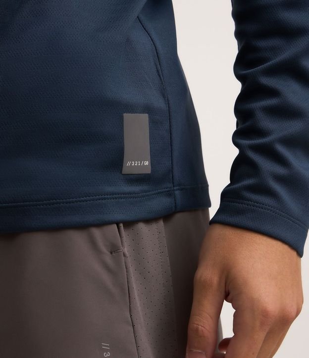 Remera Deportiva en Tecnologia Dry con Estampa Lettering 5