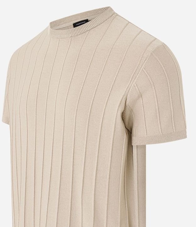 Remera Slim en Viscosa con Textura de Rayas y Manga Corta 6