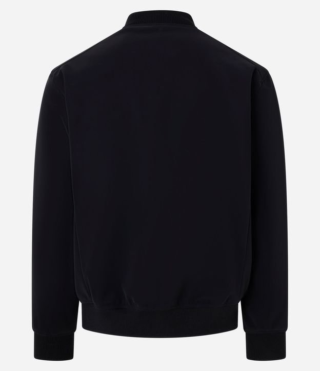 Campera con Tecnologia Repelente al Agua 7