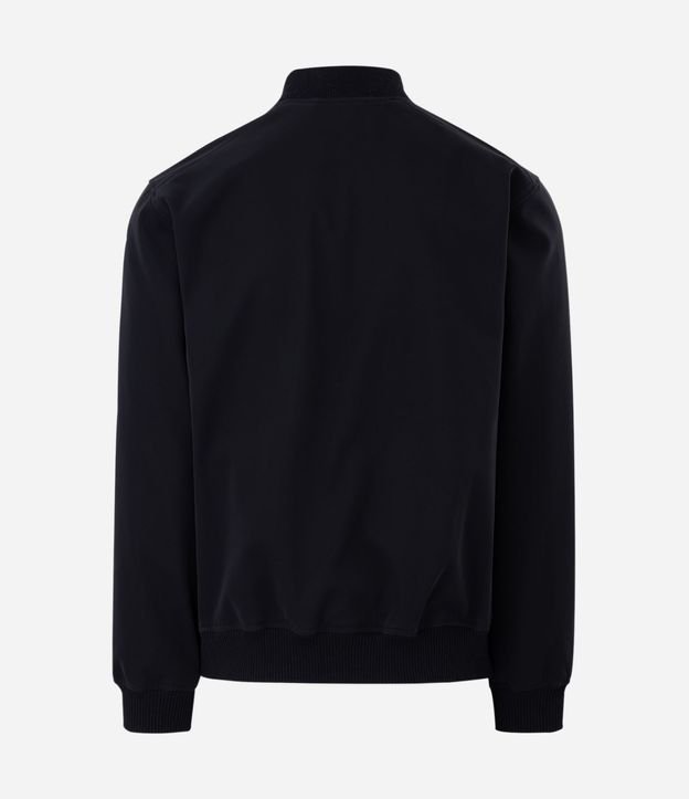 Campera con Tecnologia Repelente al Agua 8