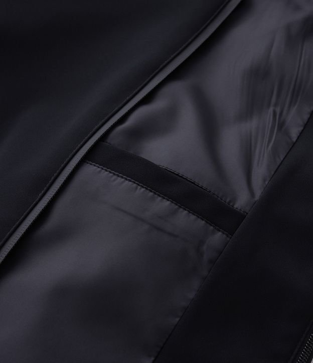 Campera con Tecnologia Repelente al Agua 10