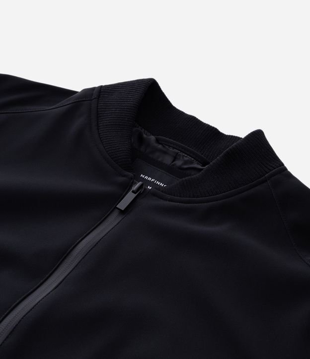 Campera con Tecnologia Repelente al Agua 12