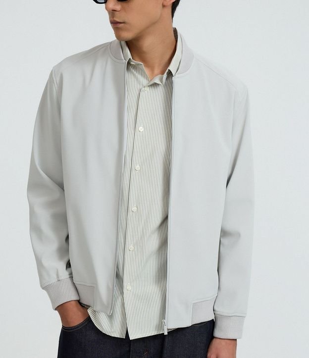Campera con Tecnologia Repelente al Agua 6