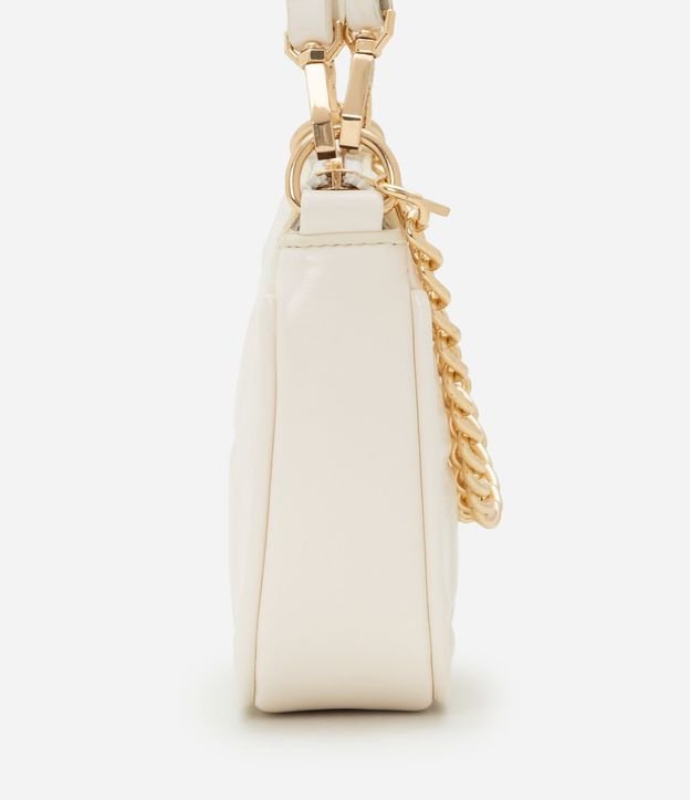 Cartera Baguette Pequeña en PU con Detalle de Cadena Embossed 3