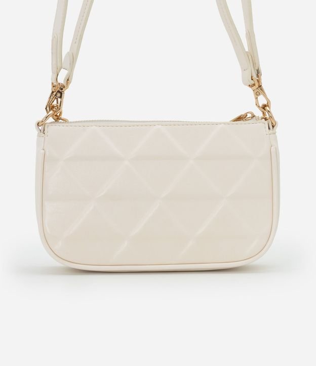 Cartera Baguette Pequeña en PU con Detalle de Cadena Embossed 4