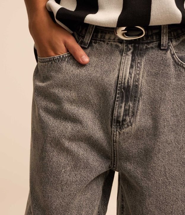 Bermuda Baggy Jeans con Pespunte Contrastante 4